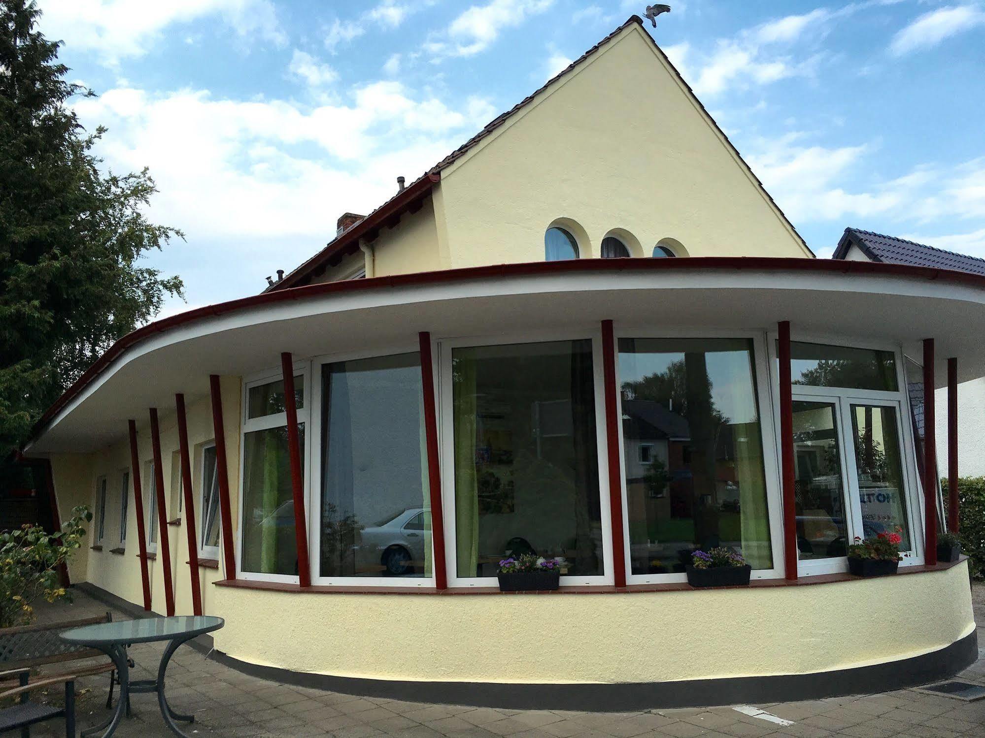 Guest house Hotelchen 3*